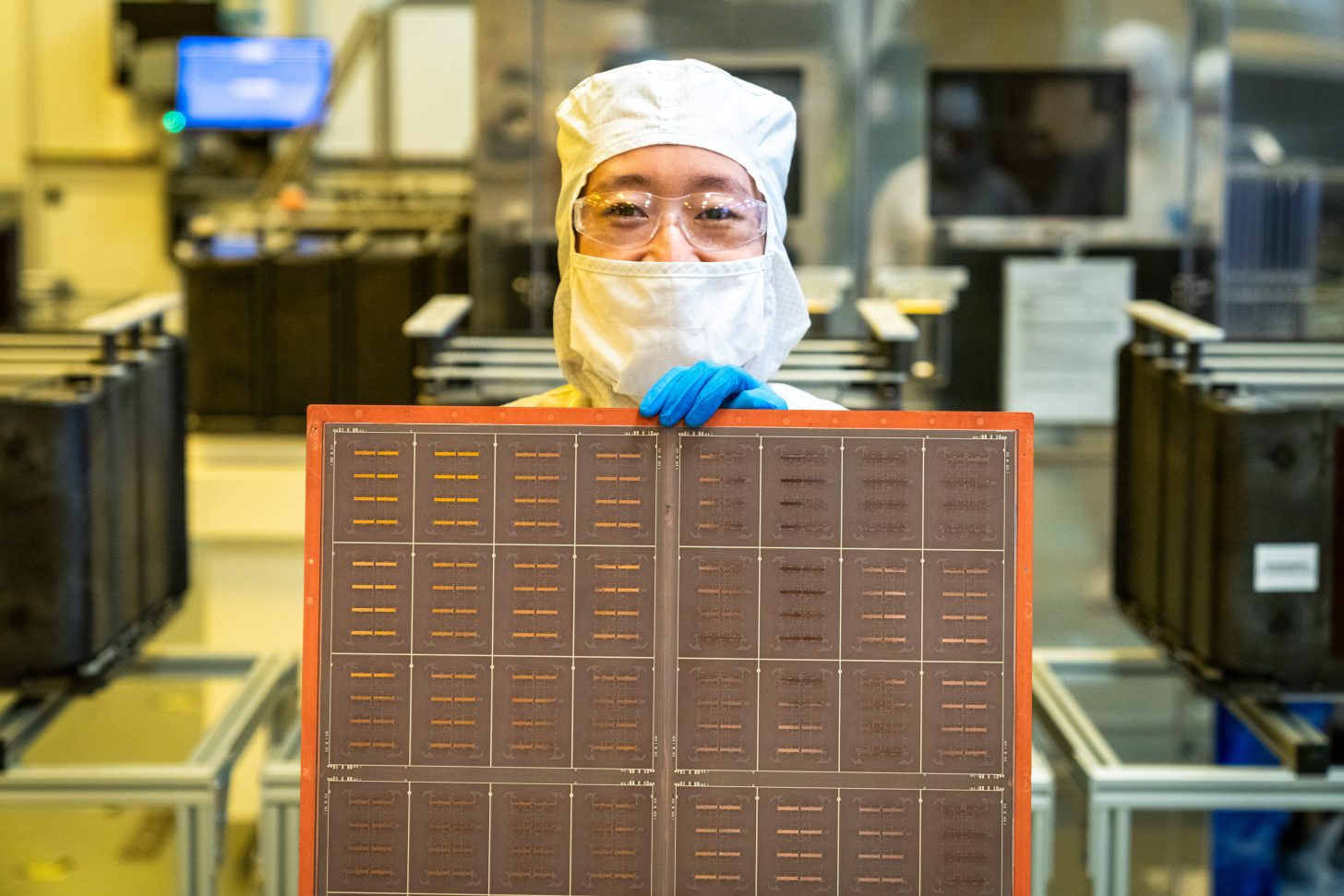 Intel-AZ-packaging-7-1456x971.jpg