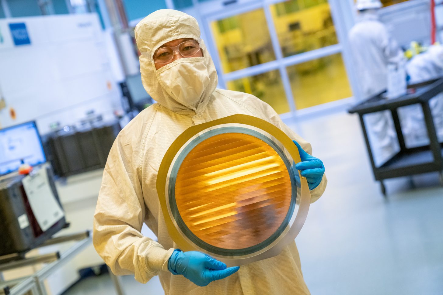 Intel-AZ-packaging-10-1456x971.jpg