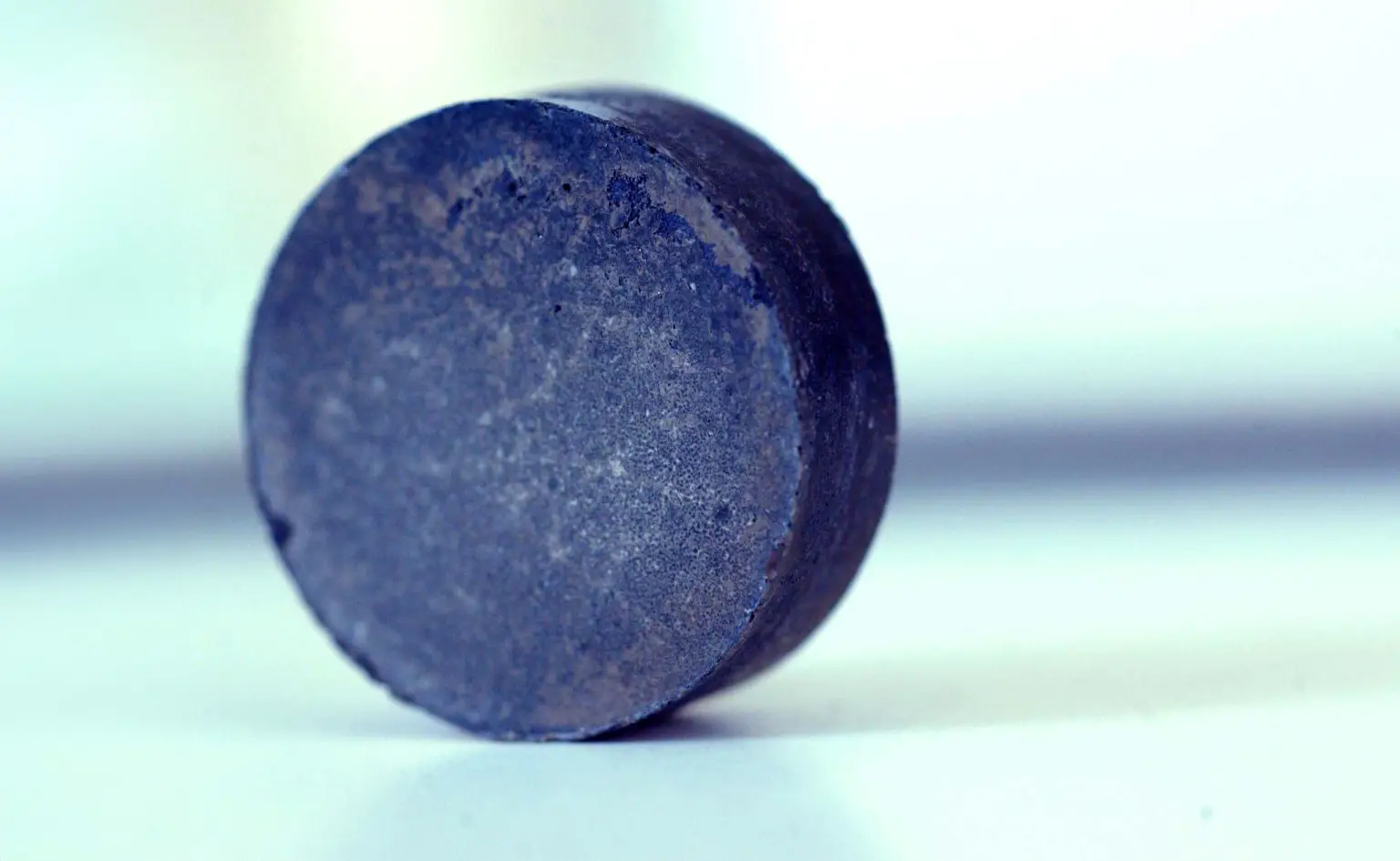 Magnet-Puck-1536x945.webp