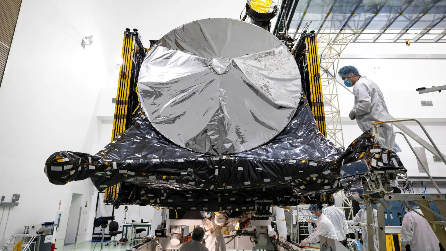 Psyche-Mission-Team-Members-Prepare-Spacecraft-1536x864.webp