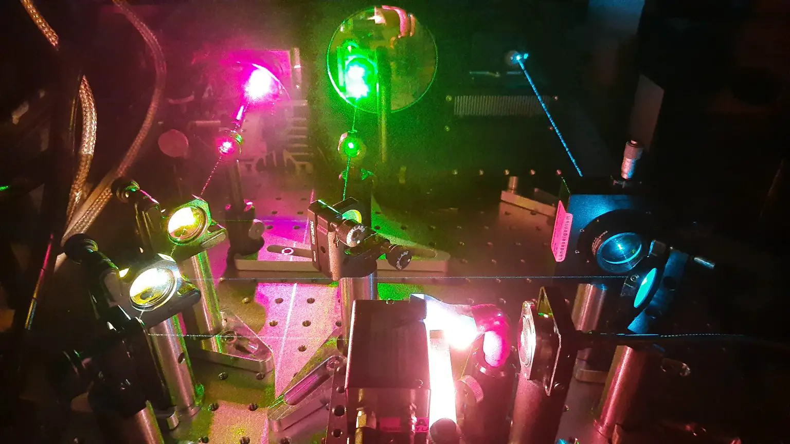 Fluorescence-Microscope-1536x864.webp