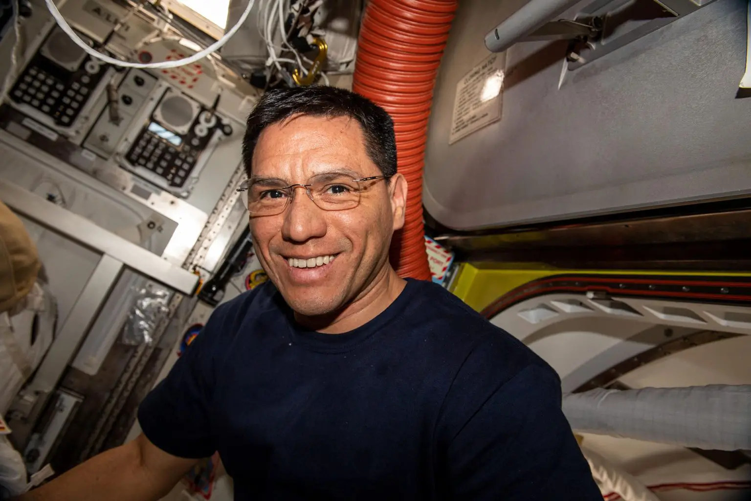Astronaut-Frank-Rubio-Quest-Airlock-1536x1024.webp