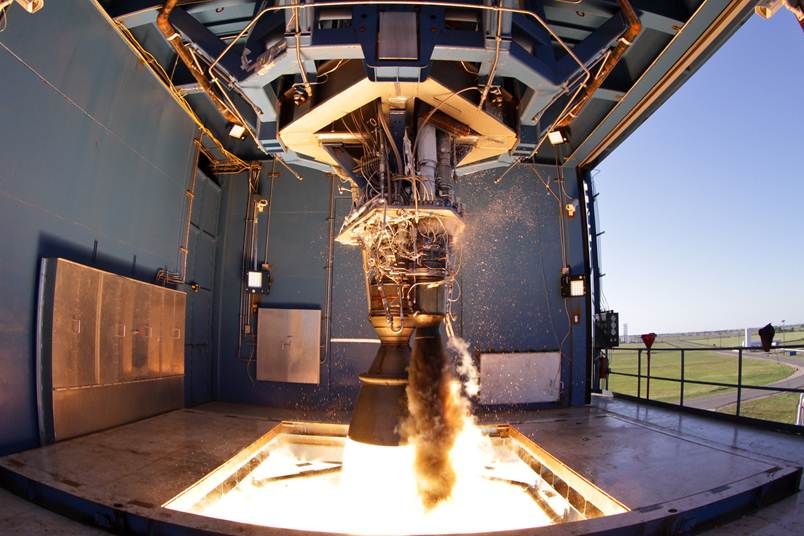 SPACEX-MERLIN-GAS-GENERATOR.jpg