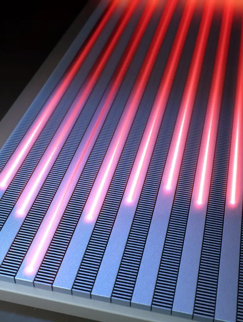 Illustration-Depicting-Light-Propagation-773x1024.webp
