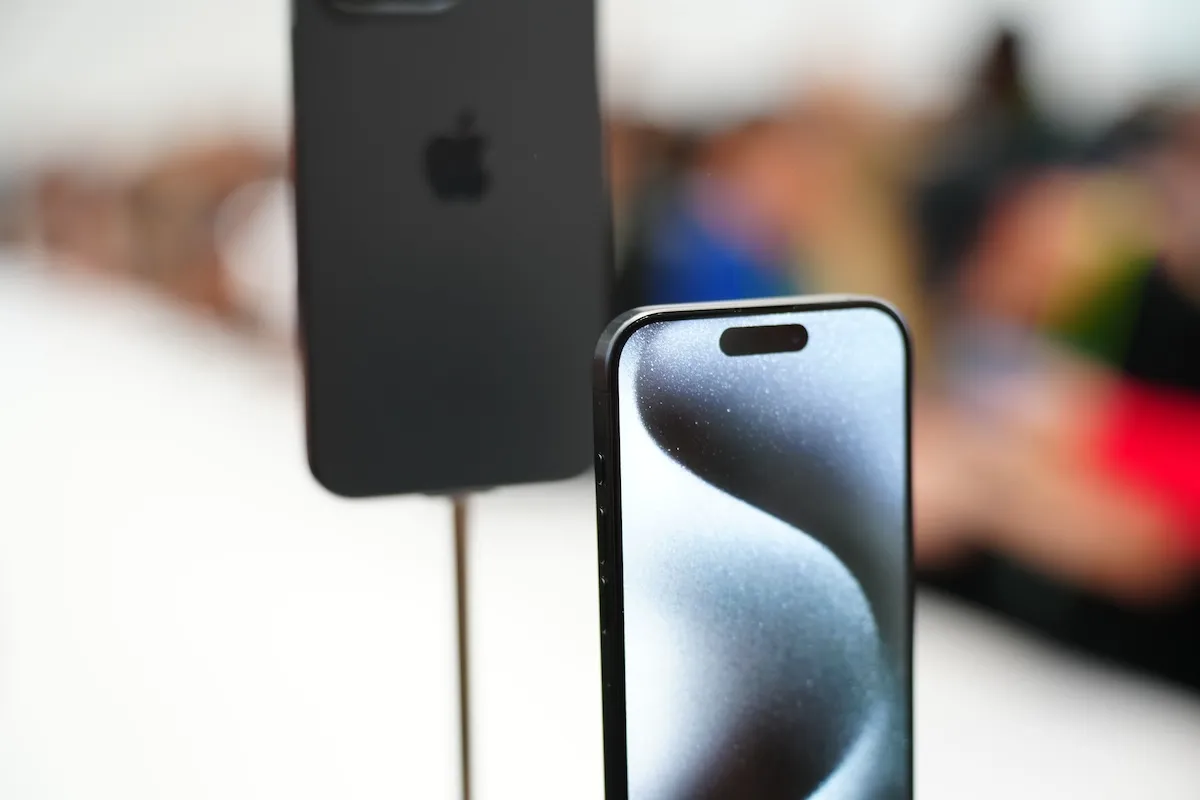 iPhone-15-Pro-1.webp