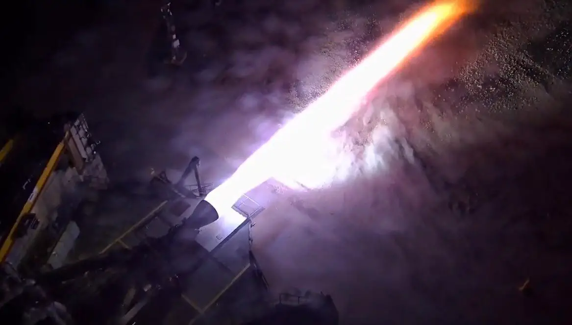SpaceX-Moon-Lander-Engine-Test.webp