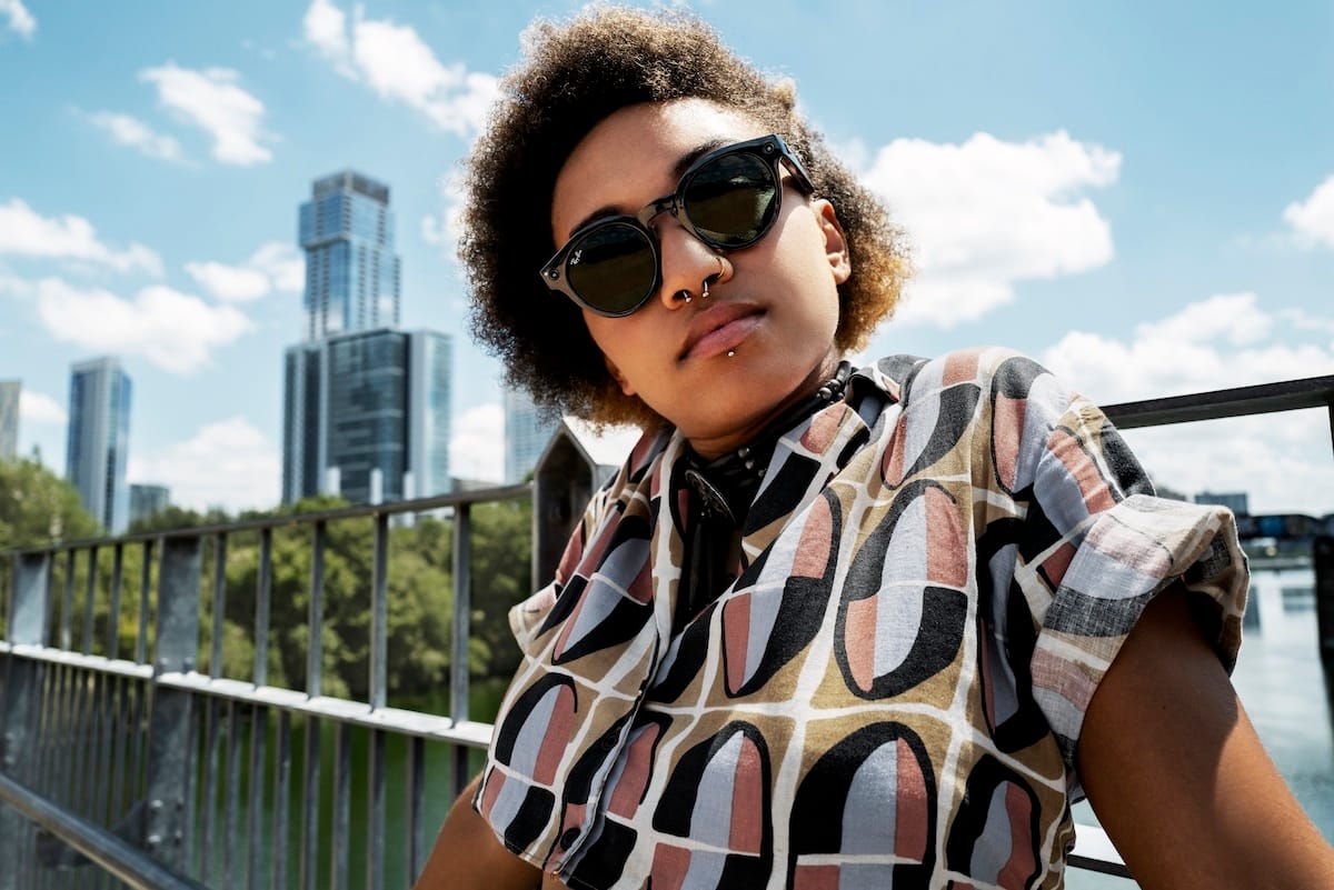 Ray-Ban_Stories_-_Lifestyle6.jpg