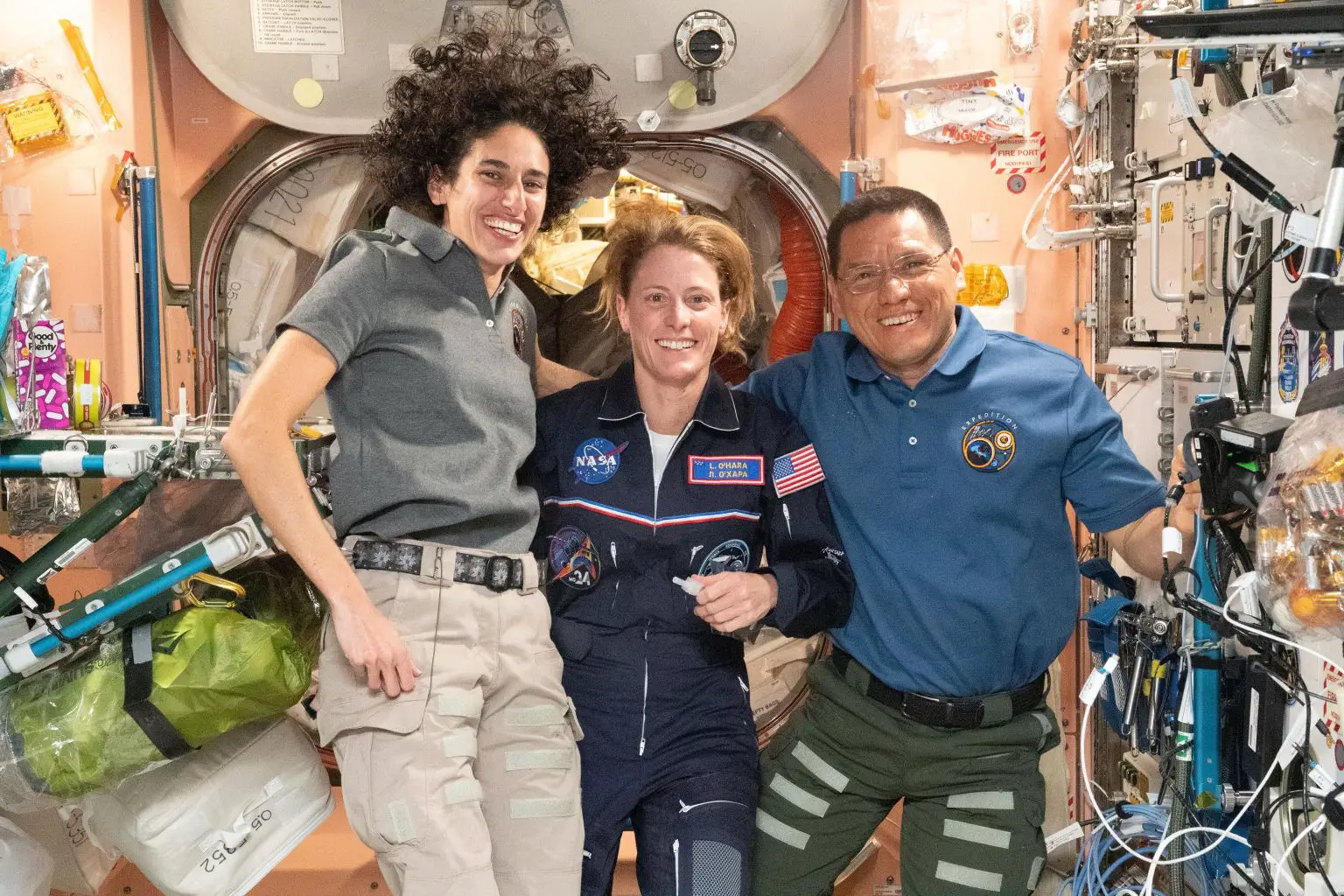 Expedition-69-Flight-Engineers-Pose-Portrait-1-1536x1024.webp