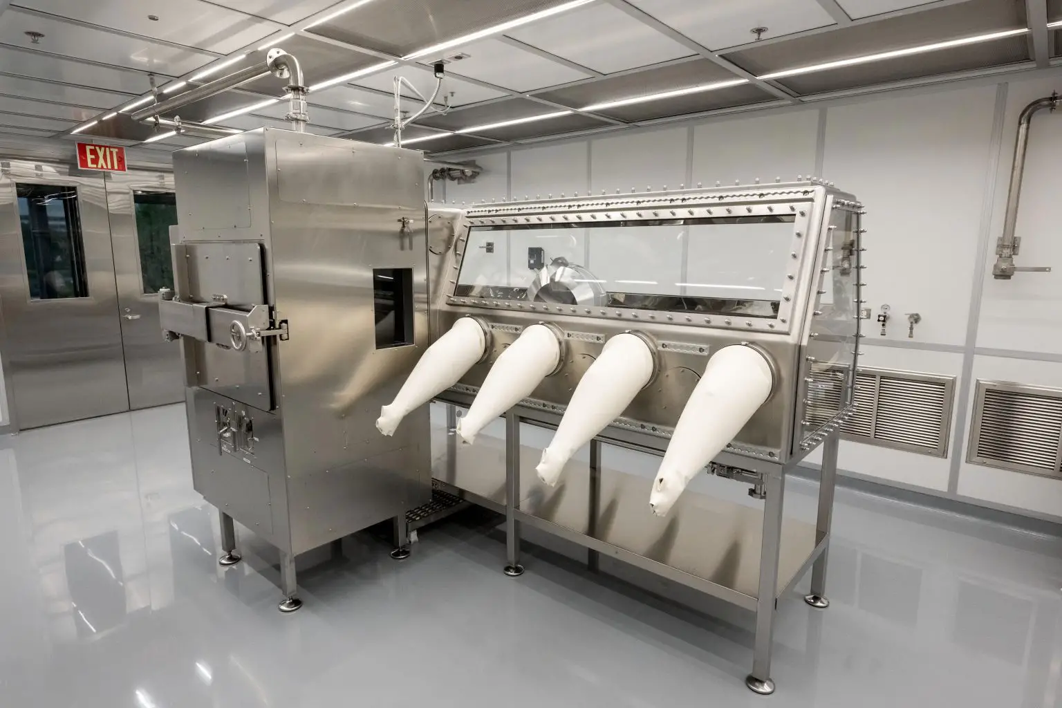 NASA-JSC-OSIRIS-REx-Sample-Clean-Room-1536x1024.webp