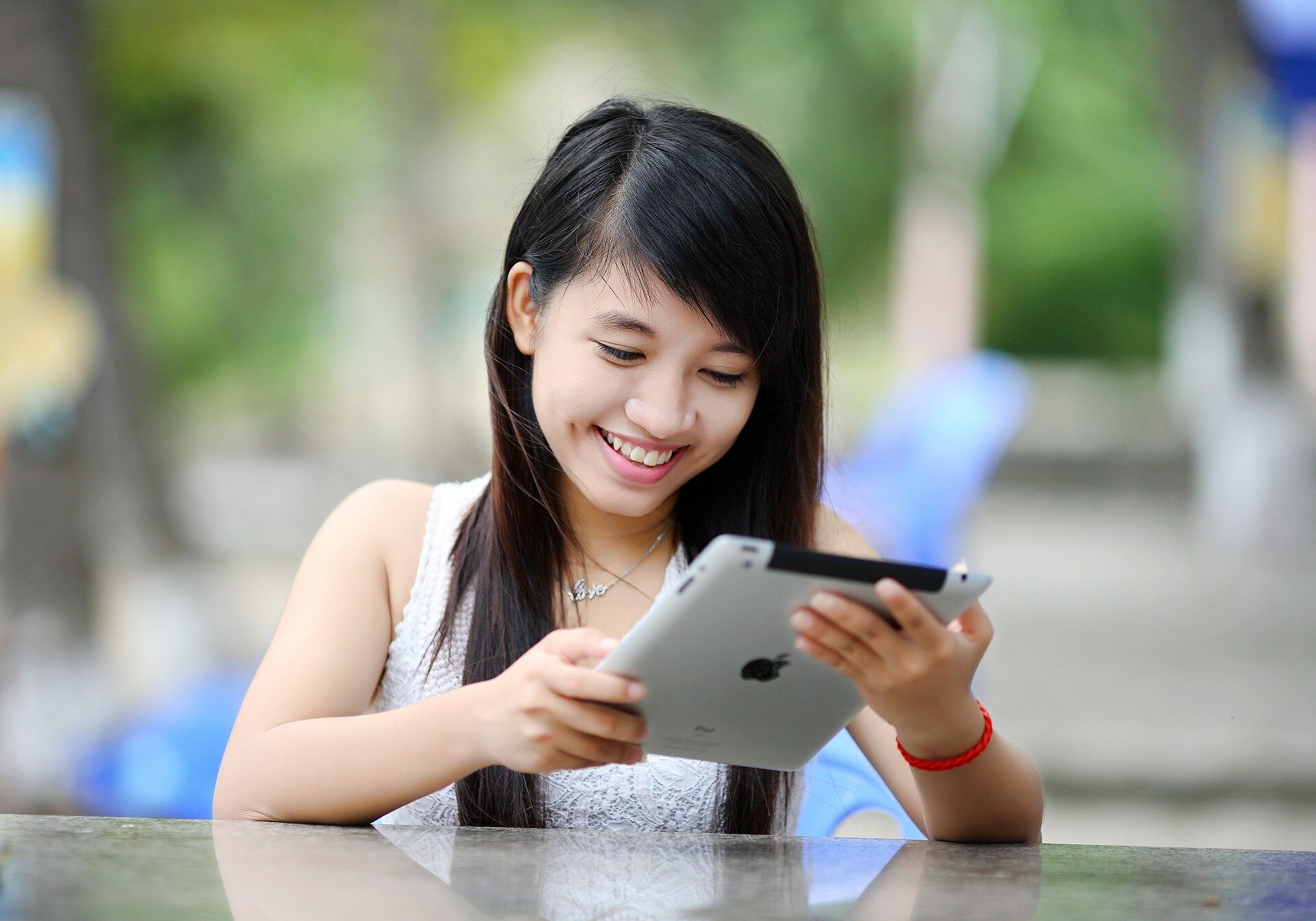 child-using-tablet.jpg