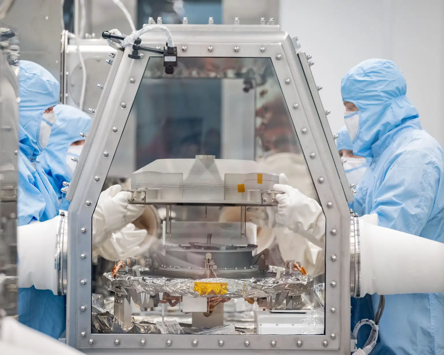 OSIRIS-REx-Sample-Canister-Lid-Removed-1536x1229.webp