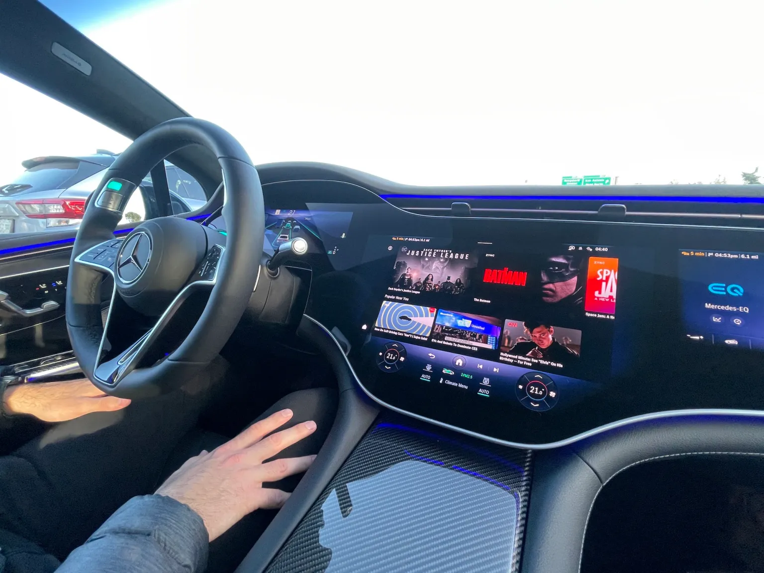 mercedes-drive-pilot-video-streaming.webp
