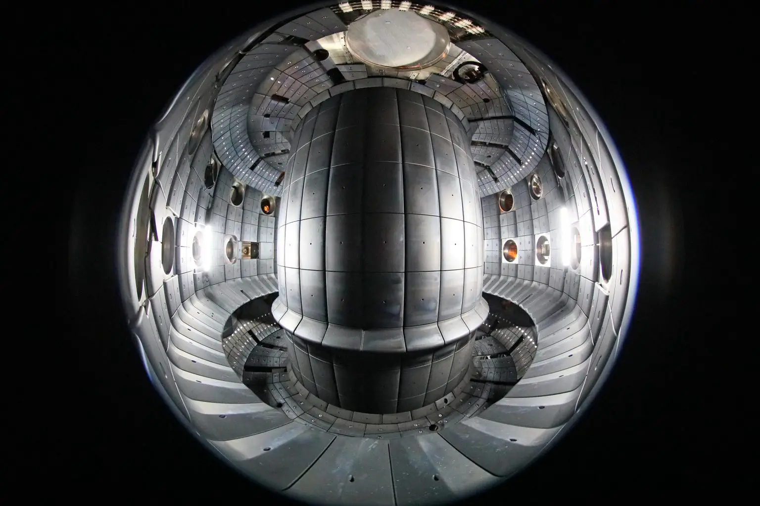 EPFL-TCV-Tokamak-1536x1024.webp