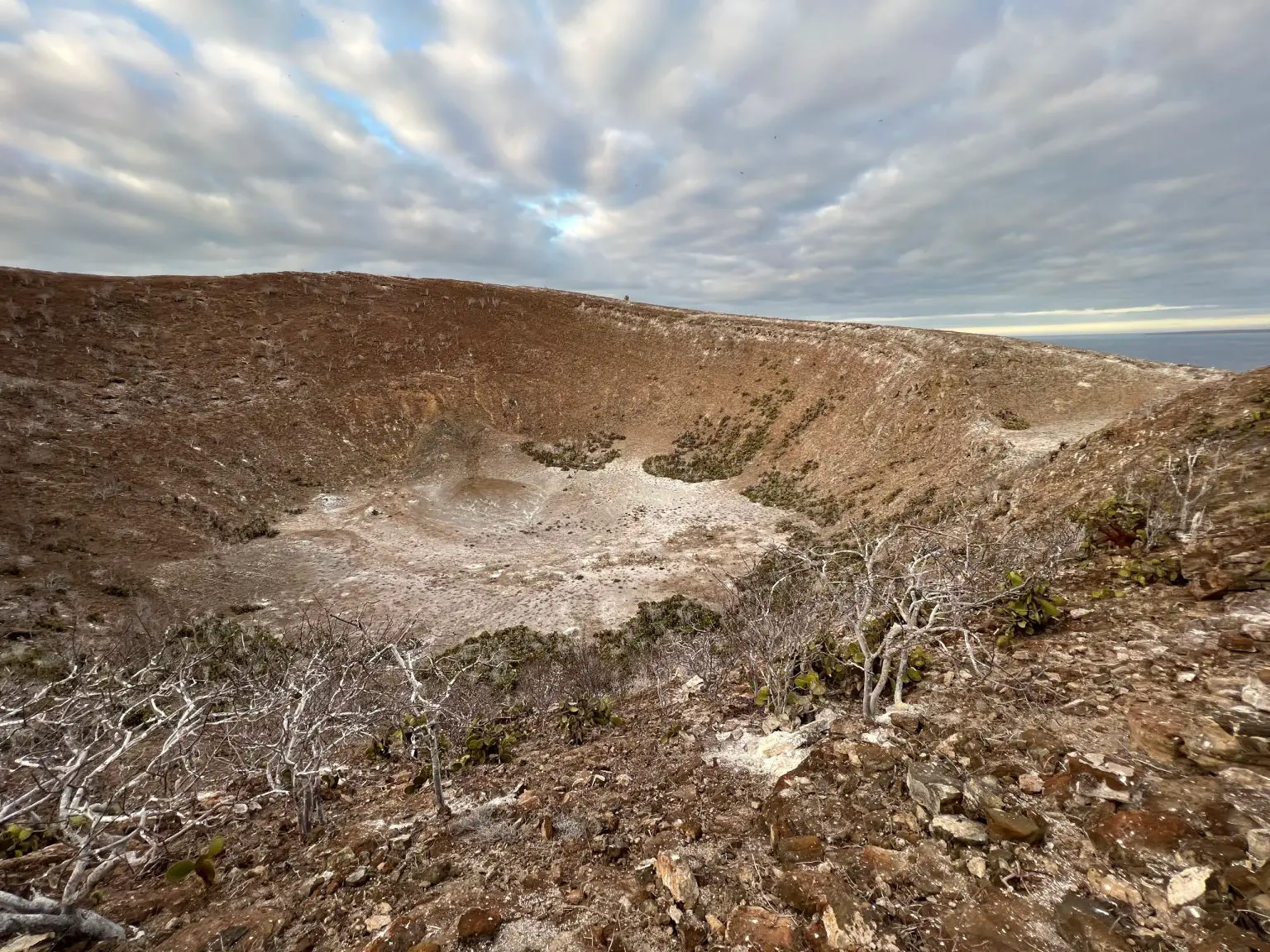The-Crater-on-Daphne-Major-From-Above-1536x1152.webp