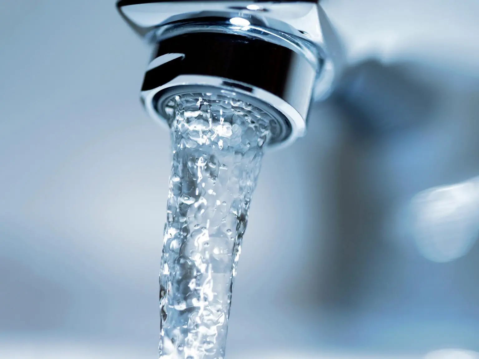 Running-Tap-Water-Faucet-1536x1152.webp