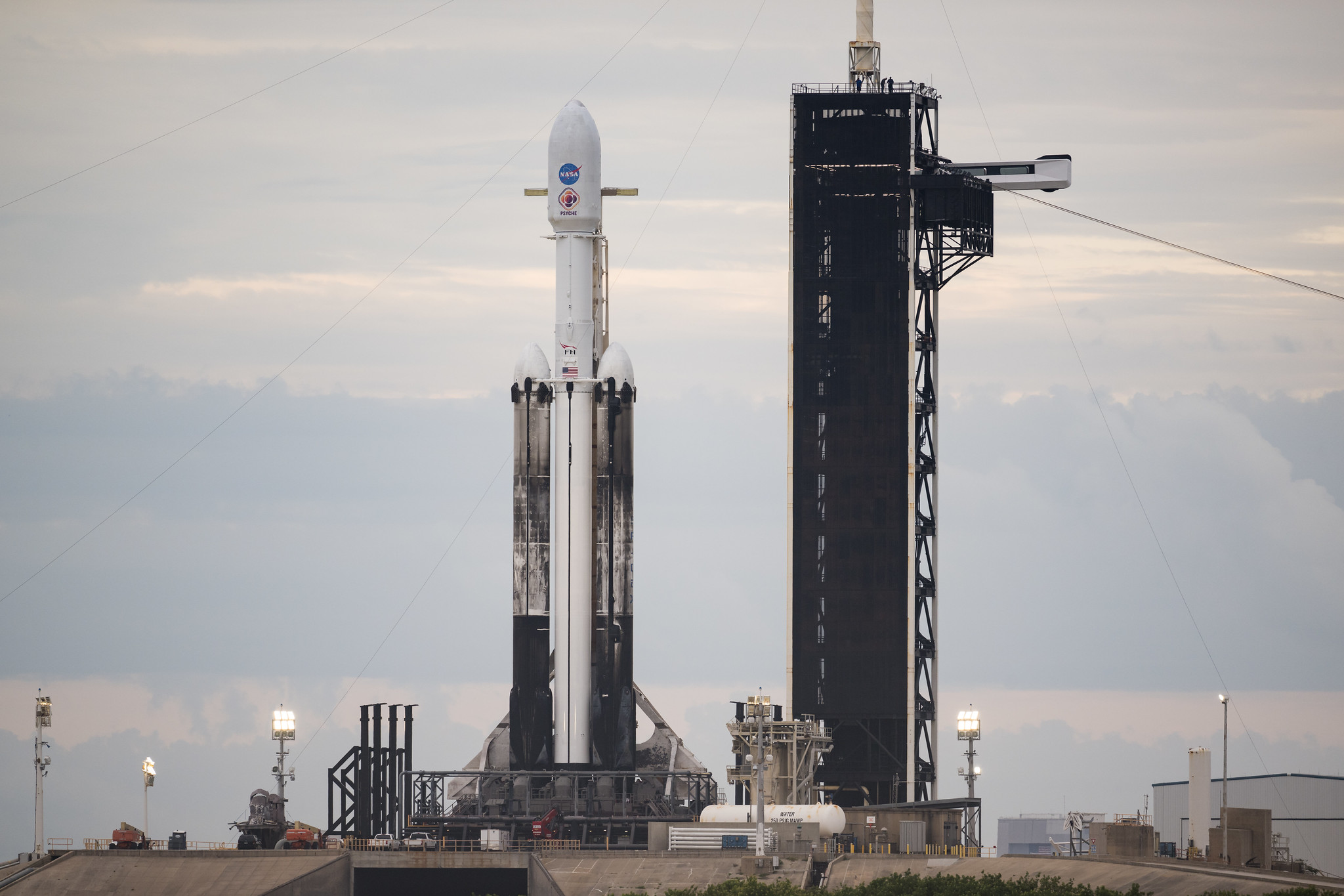 SPACEX-FALCON-HEAVY-NASA-PSYCHE.jpeg