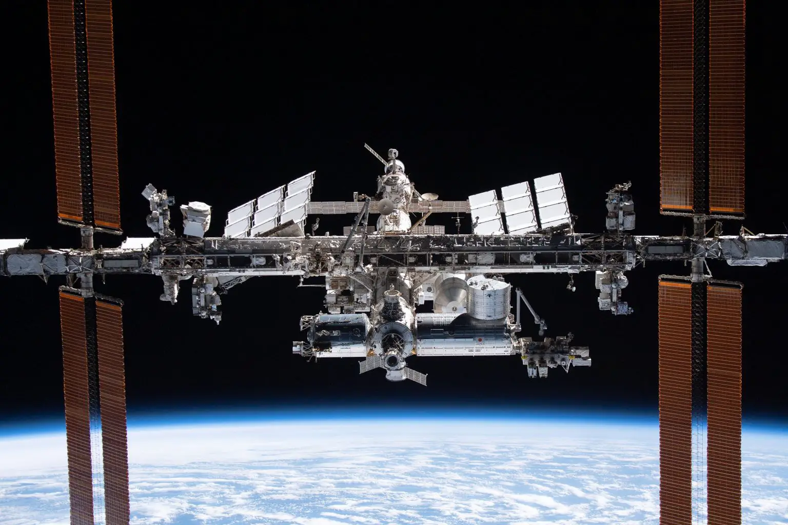 International-Space-Station-From-SpaceX-Crew-Dragon-Endeavour-1536x1024.webp