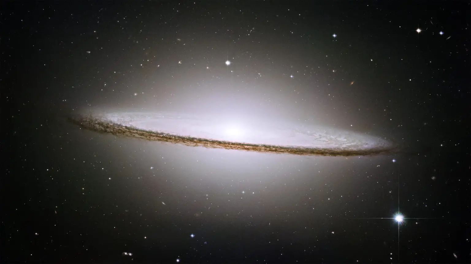 Majestic-Sombrero-Galaxy-M104-1536x861.webp