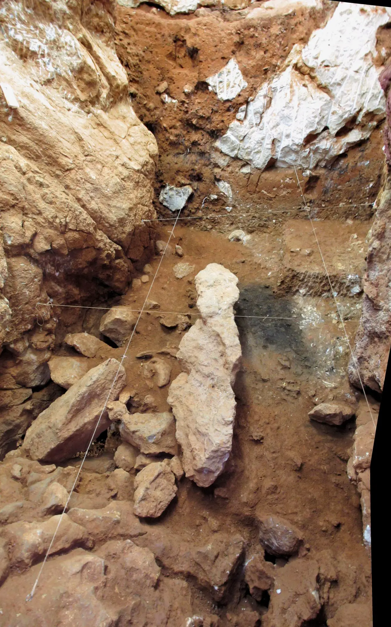 Excavation-in-the-Gruta-de-Oliveira-1278x2048.webp