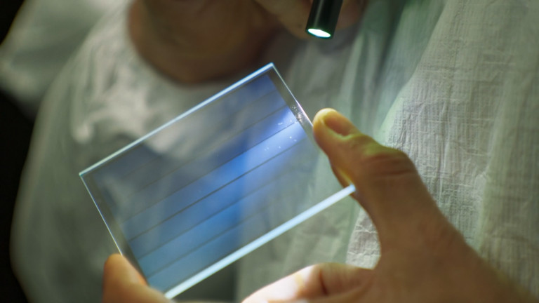 1697554717_glass-detail-768x432.jpg