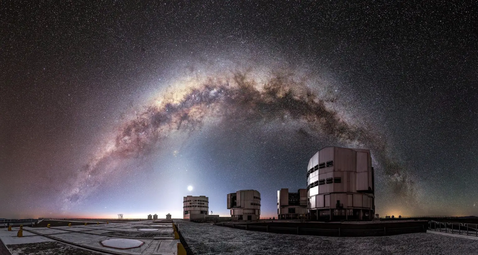 Entire-Arc-of-Milky-Way-VLT-1536x820.webp