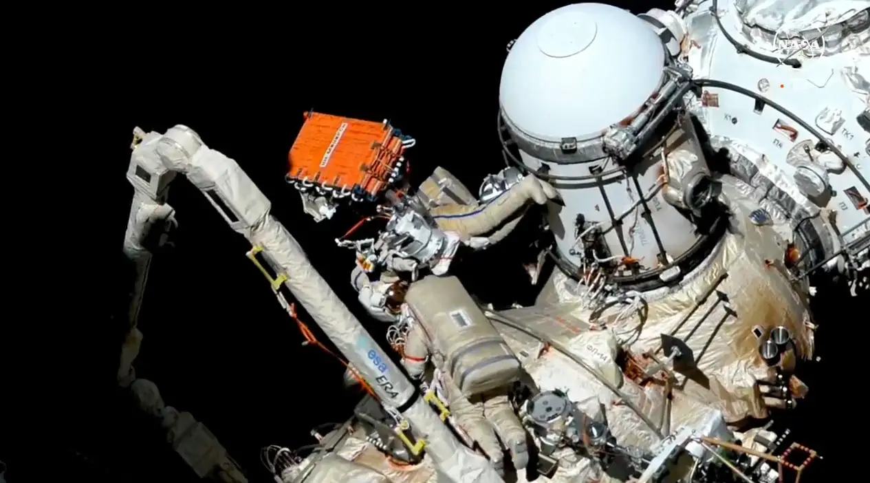 Oleg-Kononenko-and-Nikolai-Chub-Spacewalk.webp
