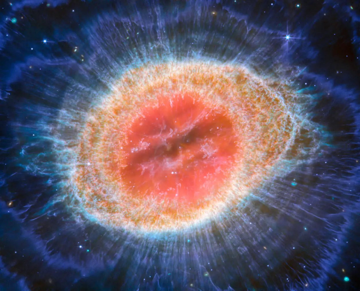 Ring-Nebula-Webb-MIRI-image.webp
