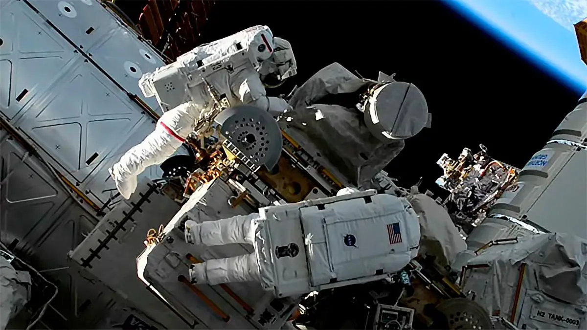 NASA-Astronauts-Jasmin-Moghbeli-and-Loral-OHara-Spacewalk.webp