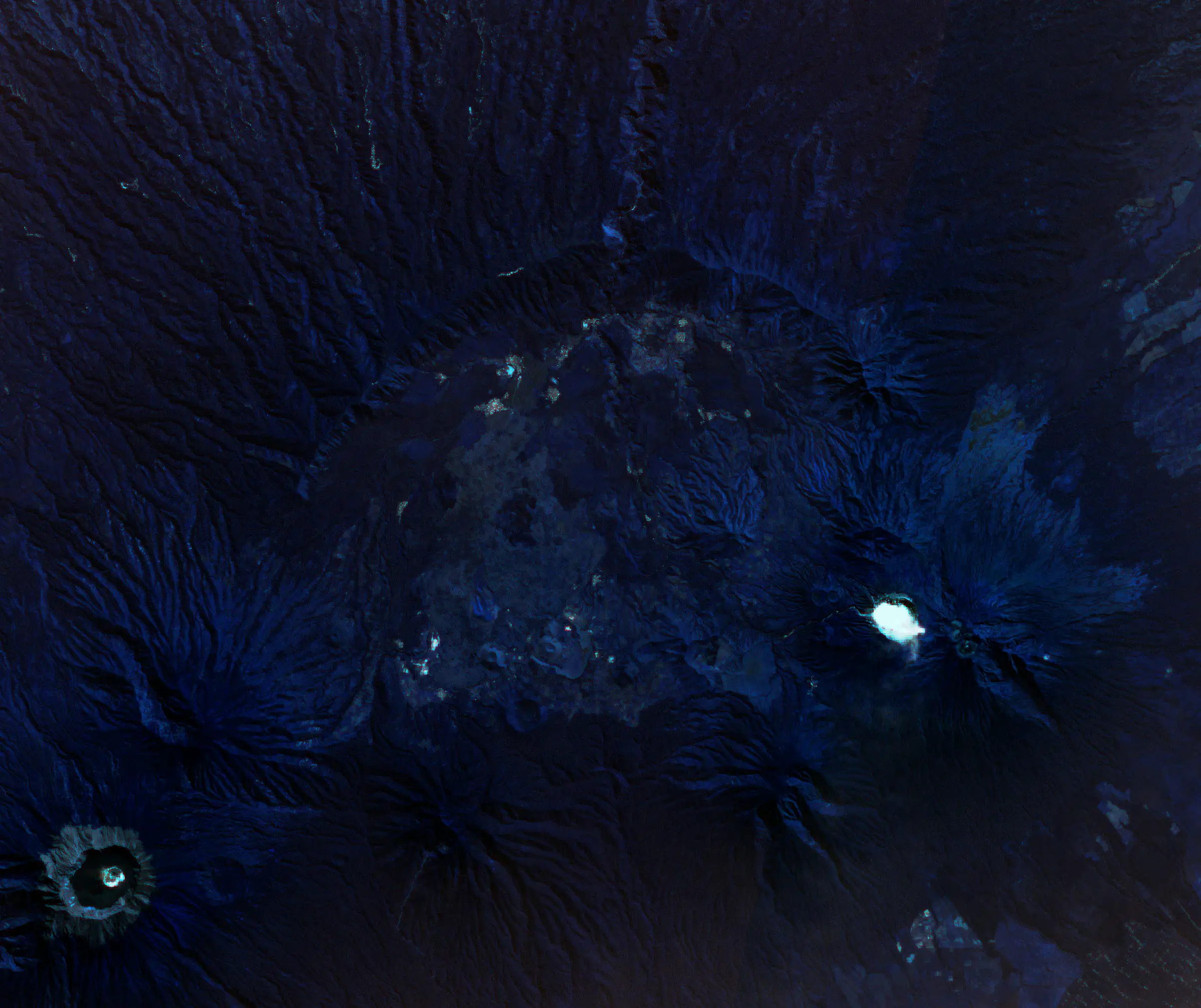Kawah-Ijen-Crater-Lake-Processed.webp