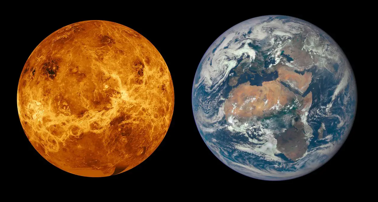 Venus-and-Earth.webp