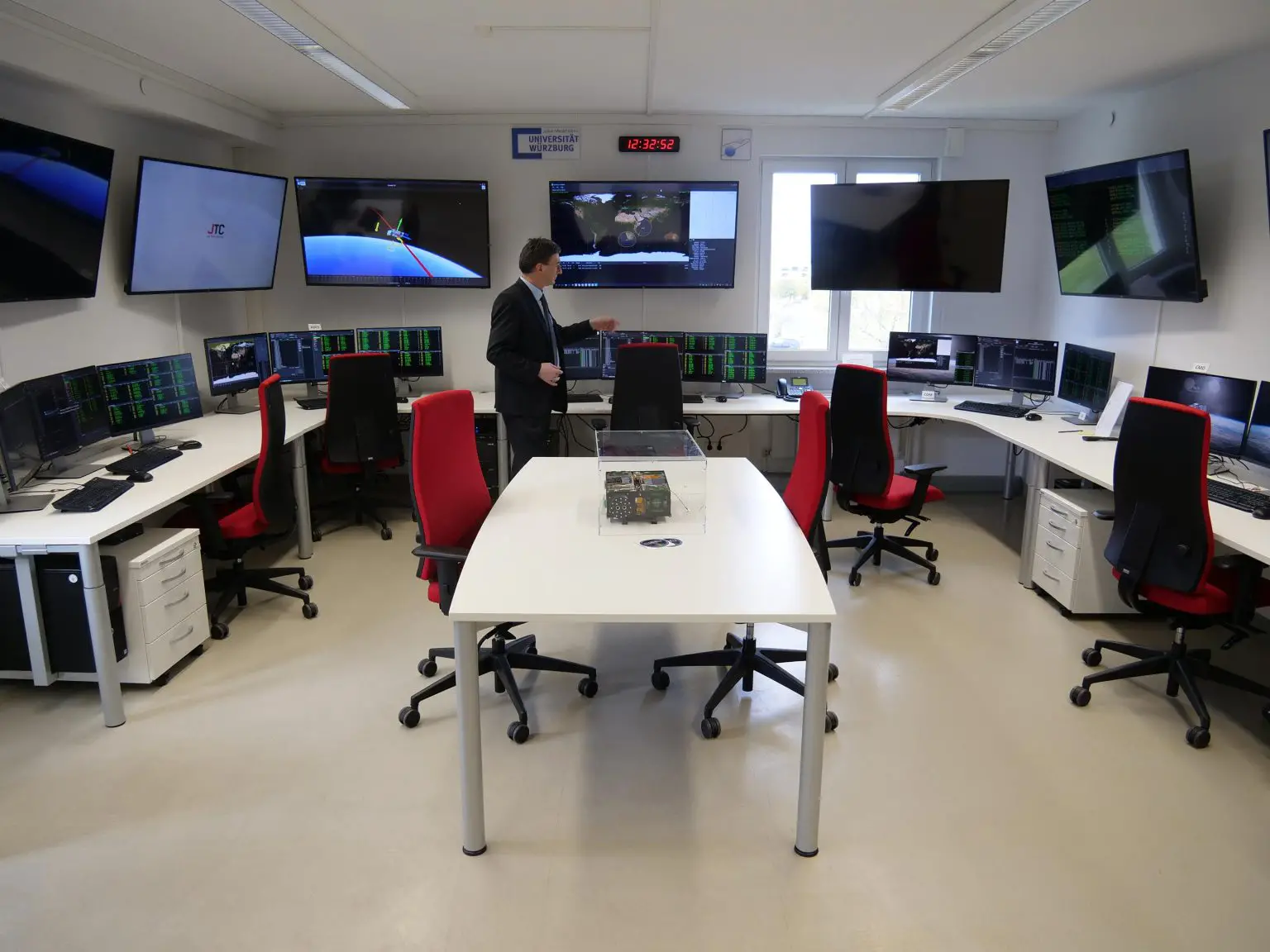 Wurzburg-Mission-Control-Center-1536x1152.webp