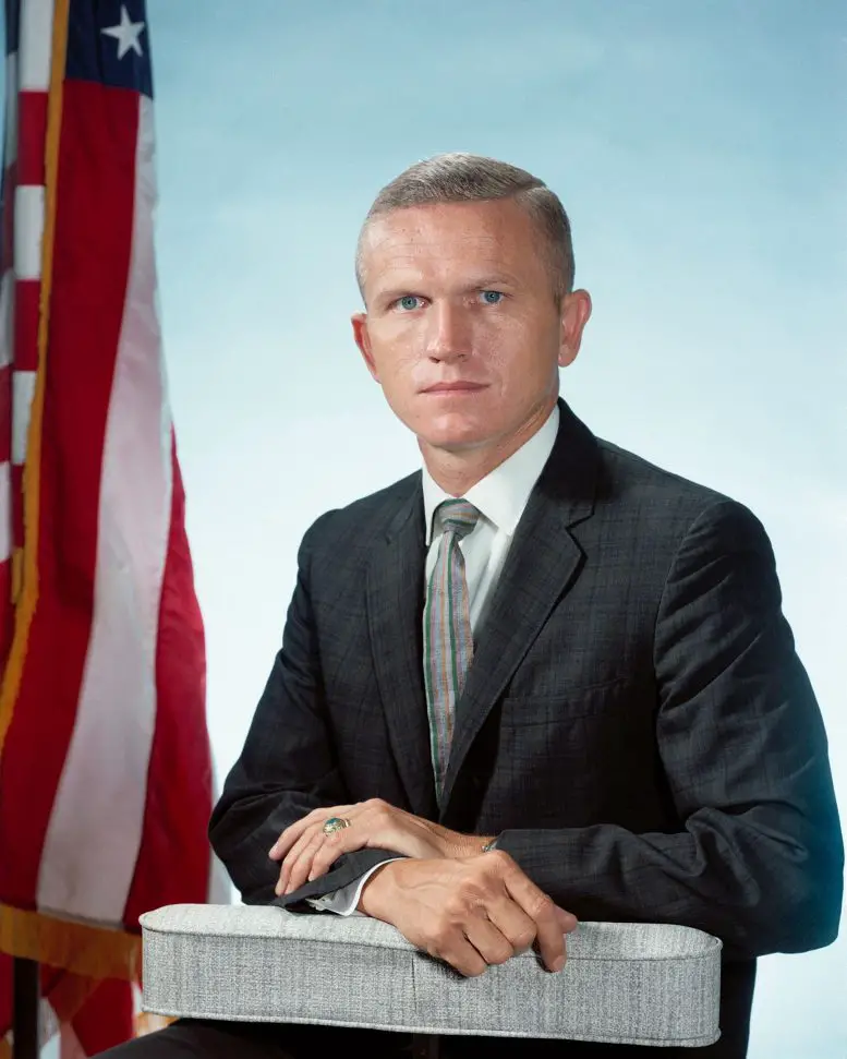 Astronaut-Frank-Borman-Portrait-777x971.webp