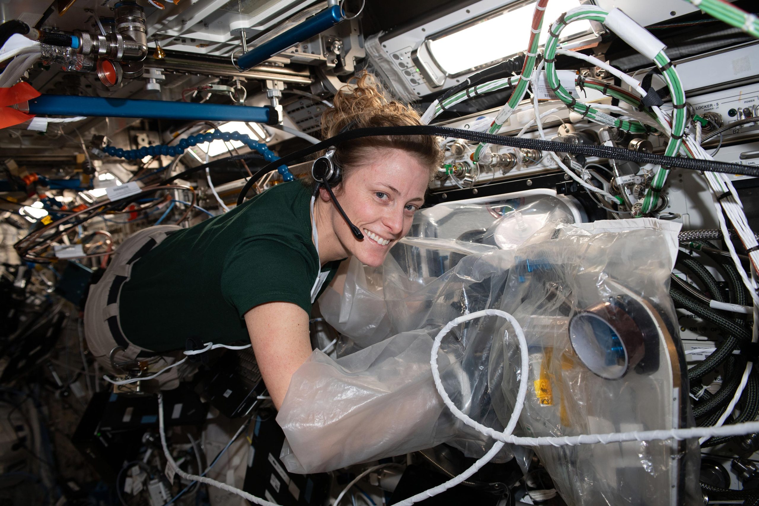 Astronaut-Loral-OHara-Replaces-Components-Biological-Printer-scaled.jpg