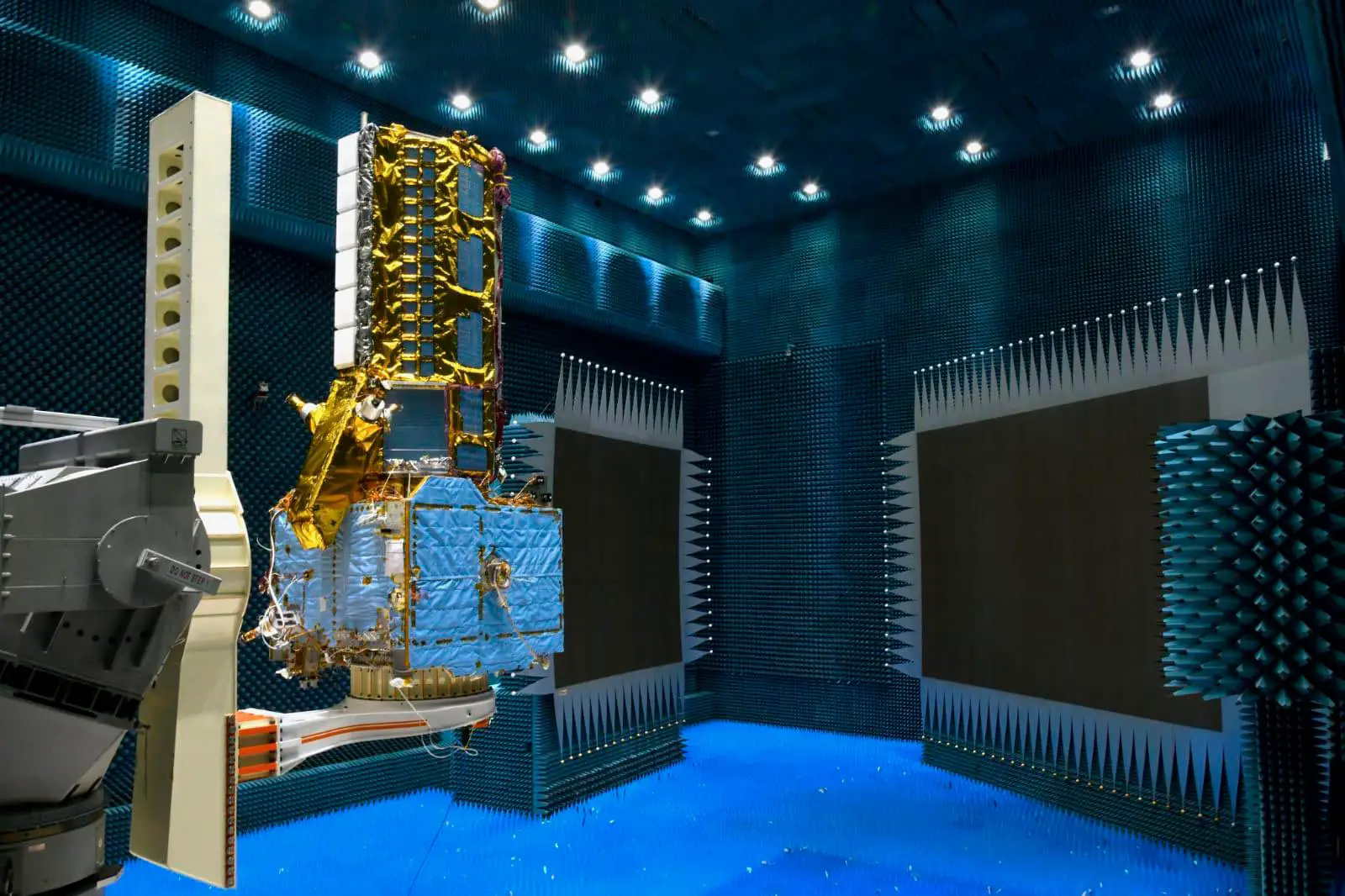 NISAR-Satellite-ISRO-Antenna-Testing-Facility.webp