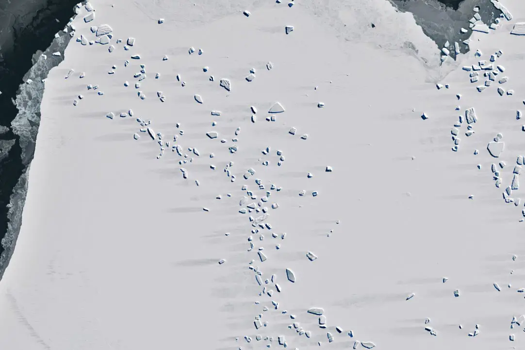 Green-Iceberg-East-Antarctica-2023-Close.webp