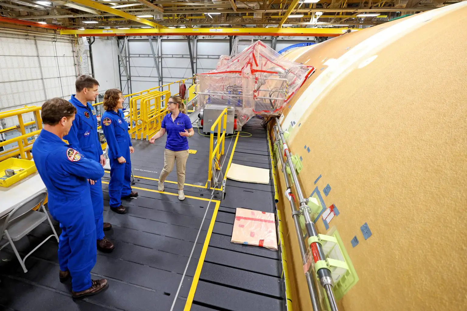 Artemis-II-Astronauts-View-SLS-Rocket-1536x1024.webp