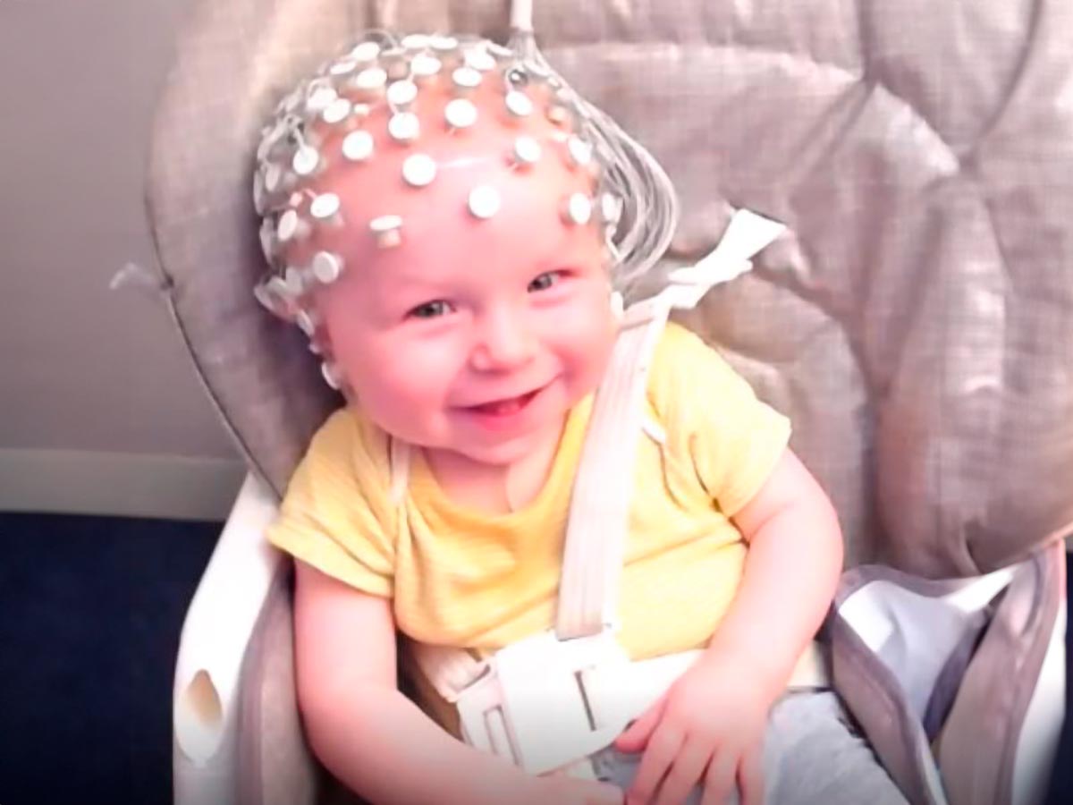 Headcap-Records-Infant-Electrical-Brain-Responses.jpg