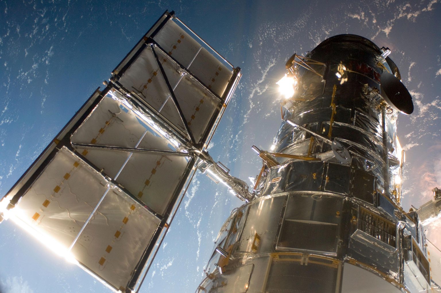 Hubble-Space-Telescope-in-Orbit-1-1536x1020.jpg