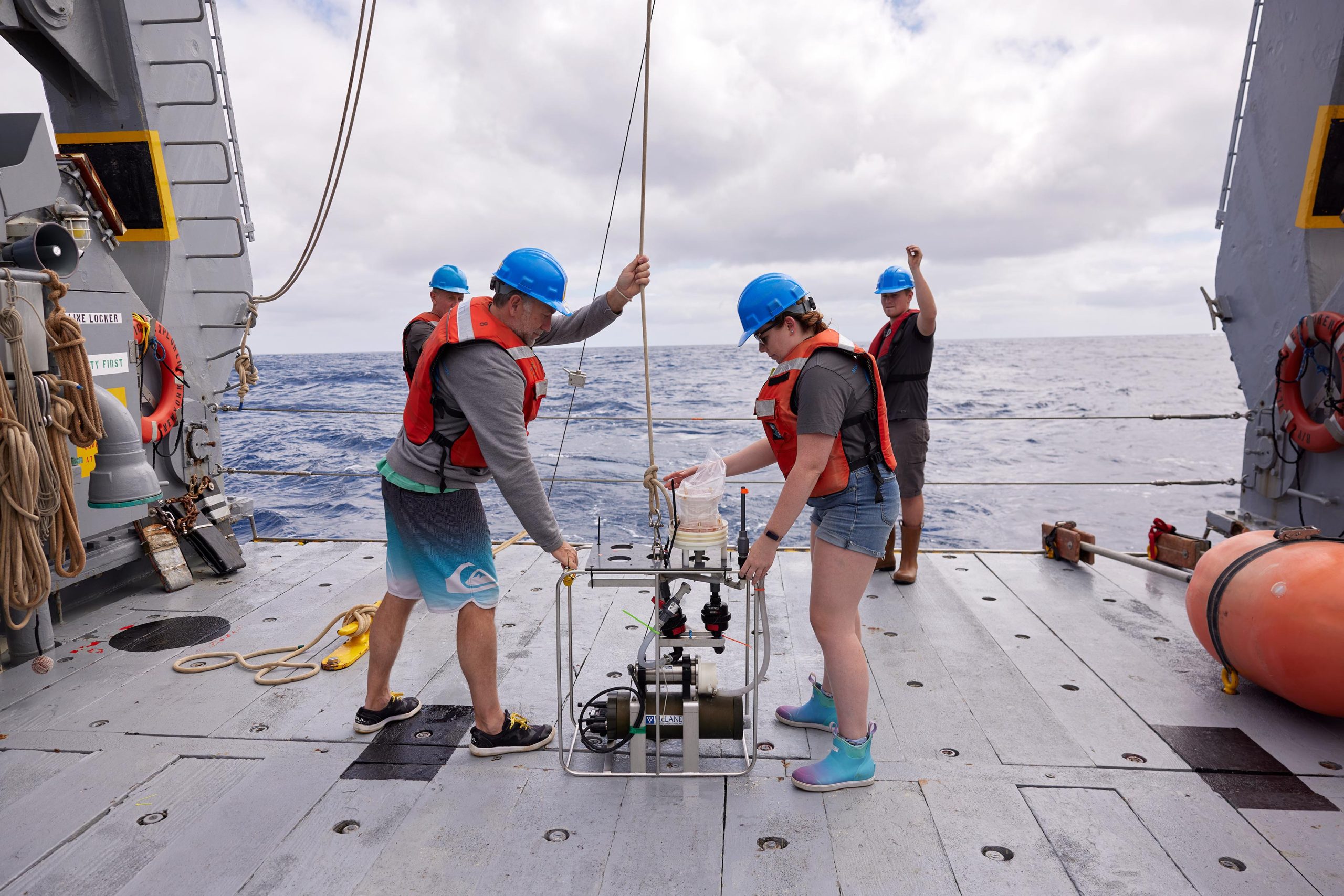 Bermuda-Atlantic-Time-Series-Study-BATS-Team-on-BIOS-Research-Vessel-Atlantic-Explorer-scaled.jpg