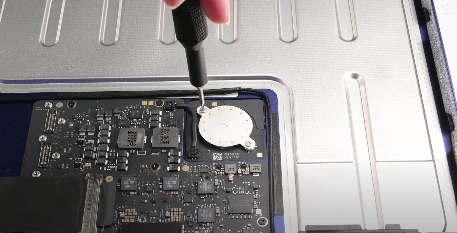 M3-iMac-teardown-1.jpg