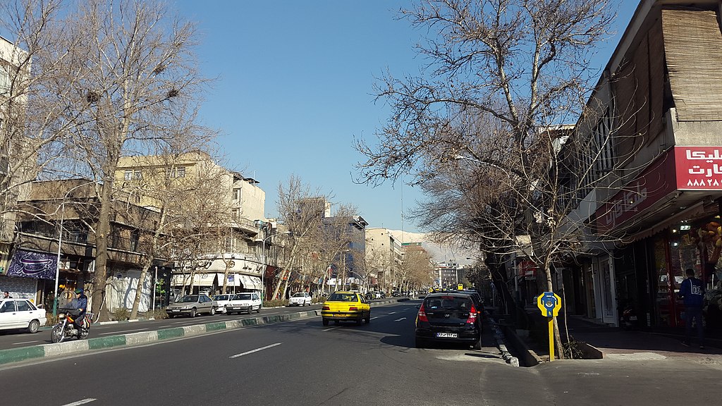 The_View_of_Tochal_from_in_front_Gas_Station_in_Mirza-ye_Shirazi_Street_-_panoramio.jpg