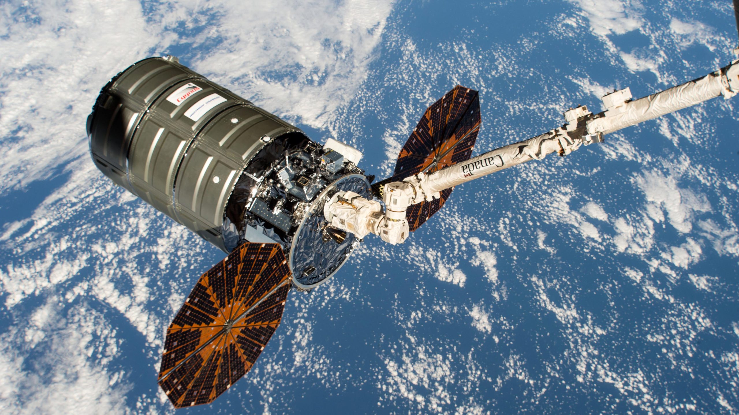 Cygnus-Spacecraft-ISS-Canadarm2-scaled.jpg