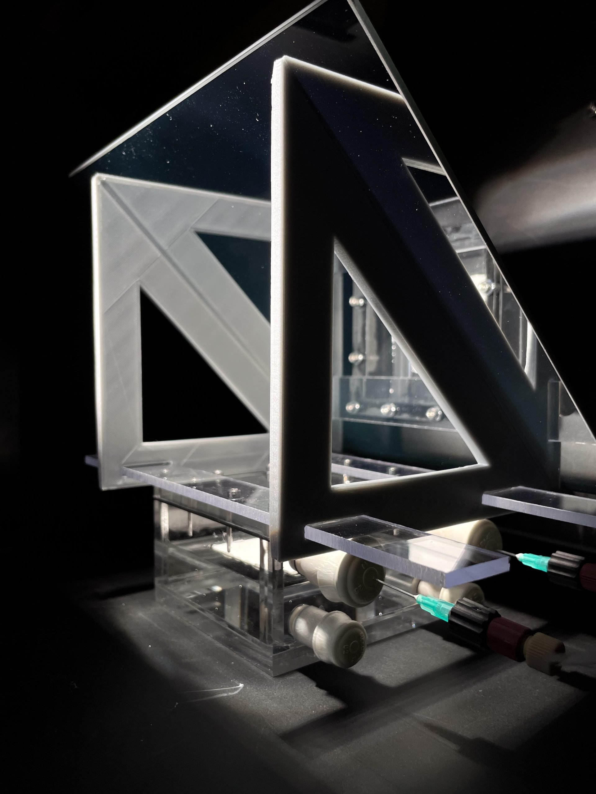 Floating-Solar-Powered-Device-That-Can-Turn-Contaminated-Water-or-Seawater-Into-Clean-Hydrogen-Fuel-and-Purified-Water-scaled.jpg