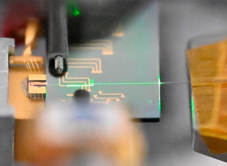 Ultrafast-Mode-Locked-Laser-Chip.jpg