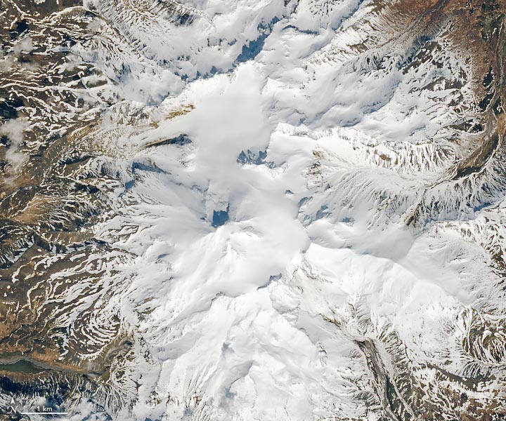 Frosty-Volcano-2023-Peak.jpg