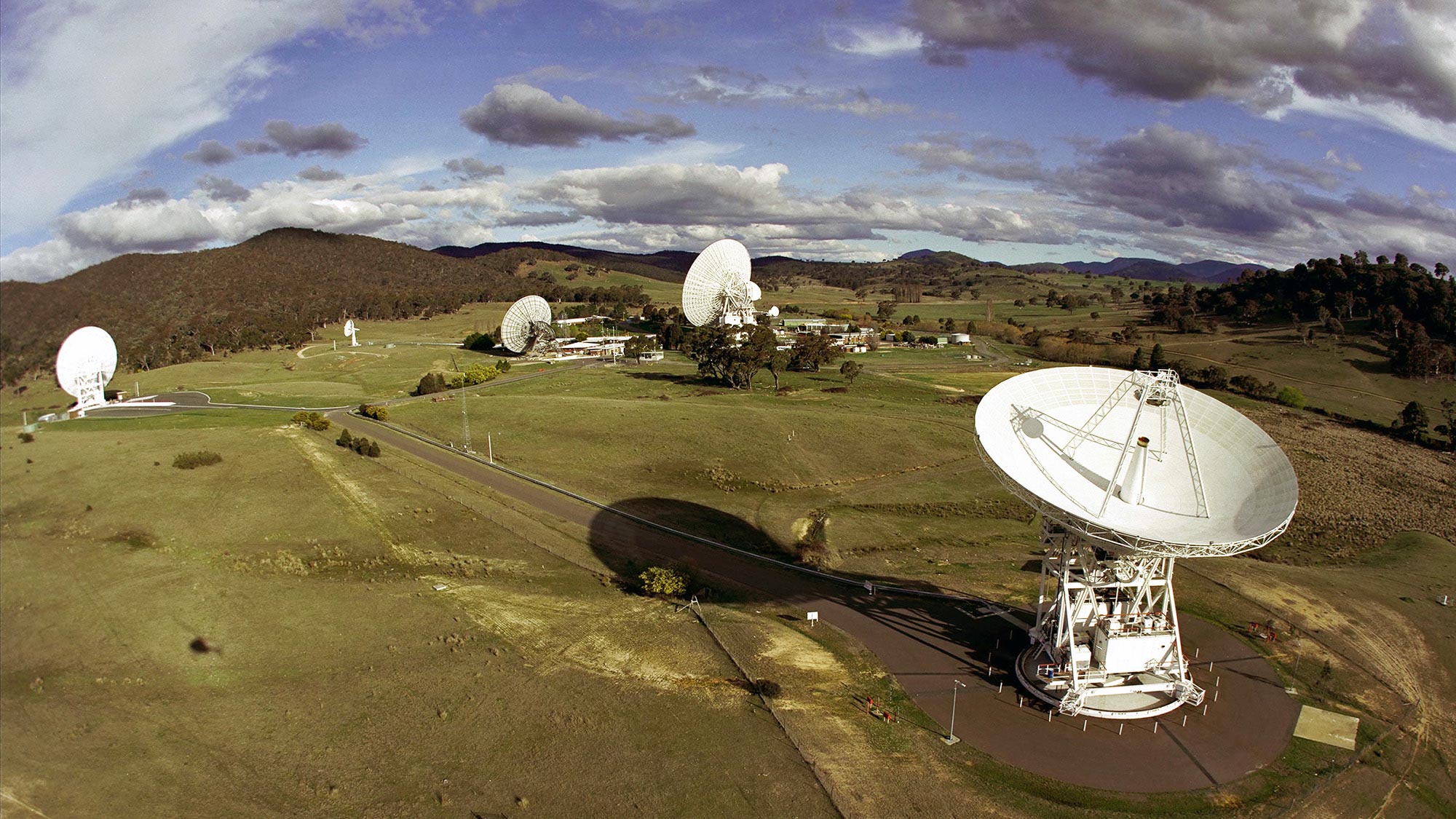 Deep-Space-Network-Canberra-Complex.jpg
