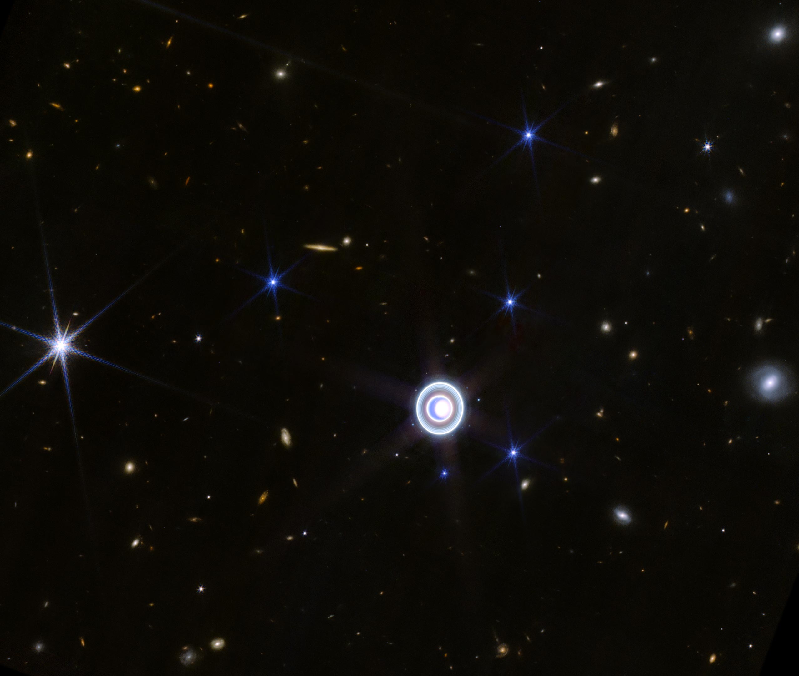 Uranus-Wide-Webb-NIRCam-Image(1).jpg