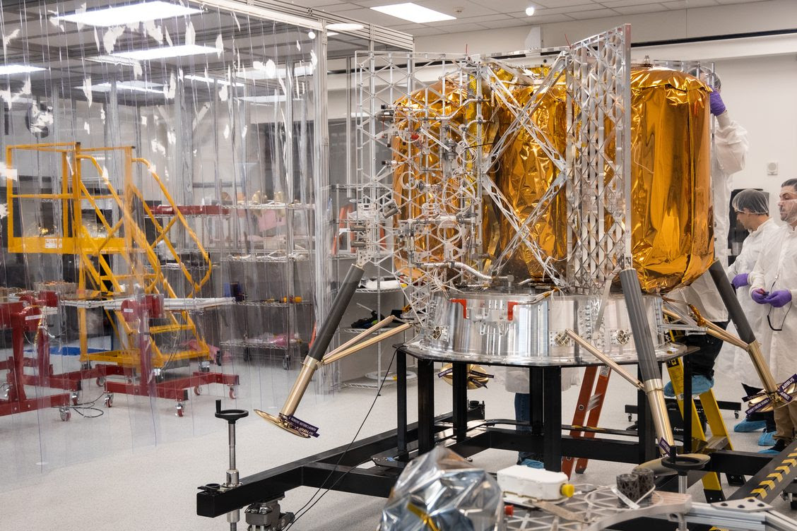 PERGRINE-LUNAR-LANDER-ASTROBOTIC.jpeg
