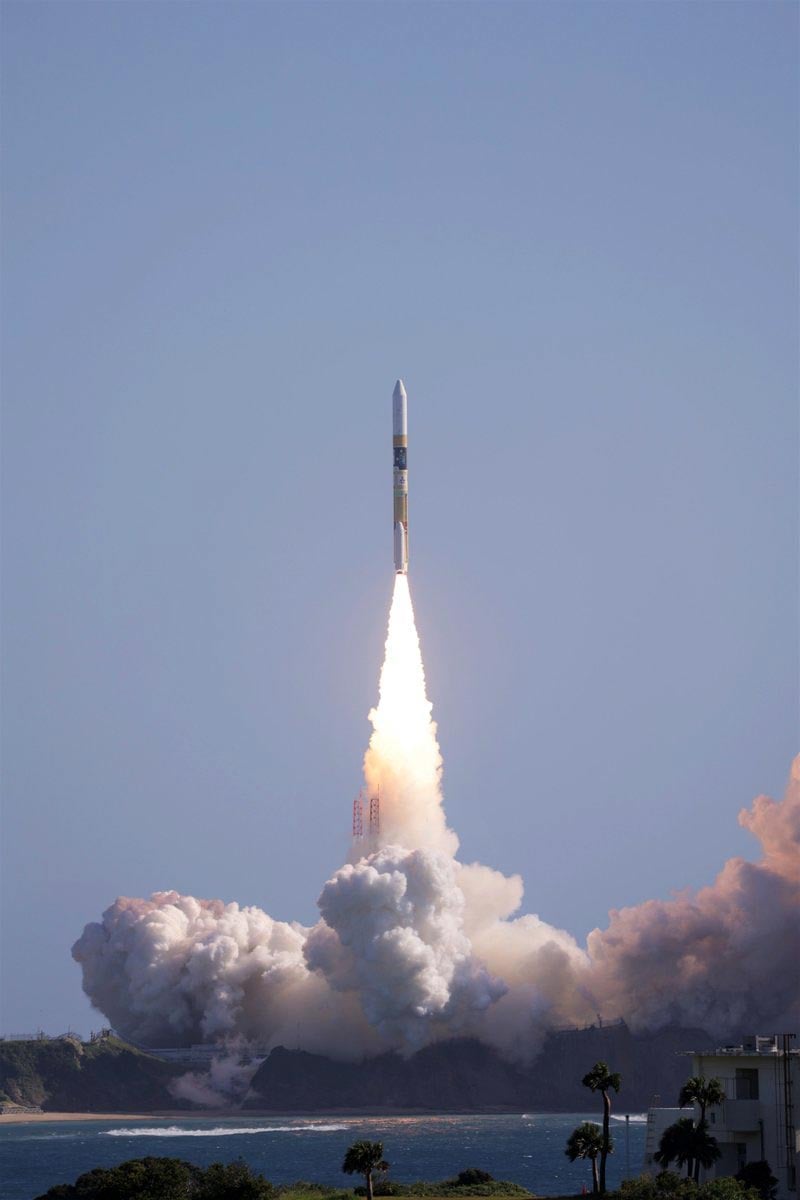 XRISM-Lift-Off.jpg