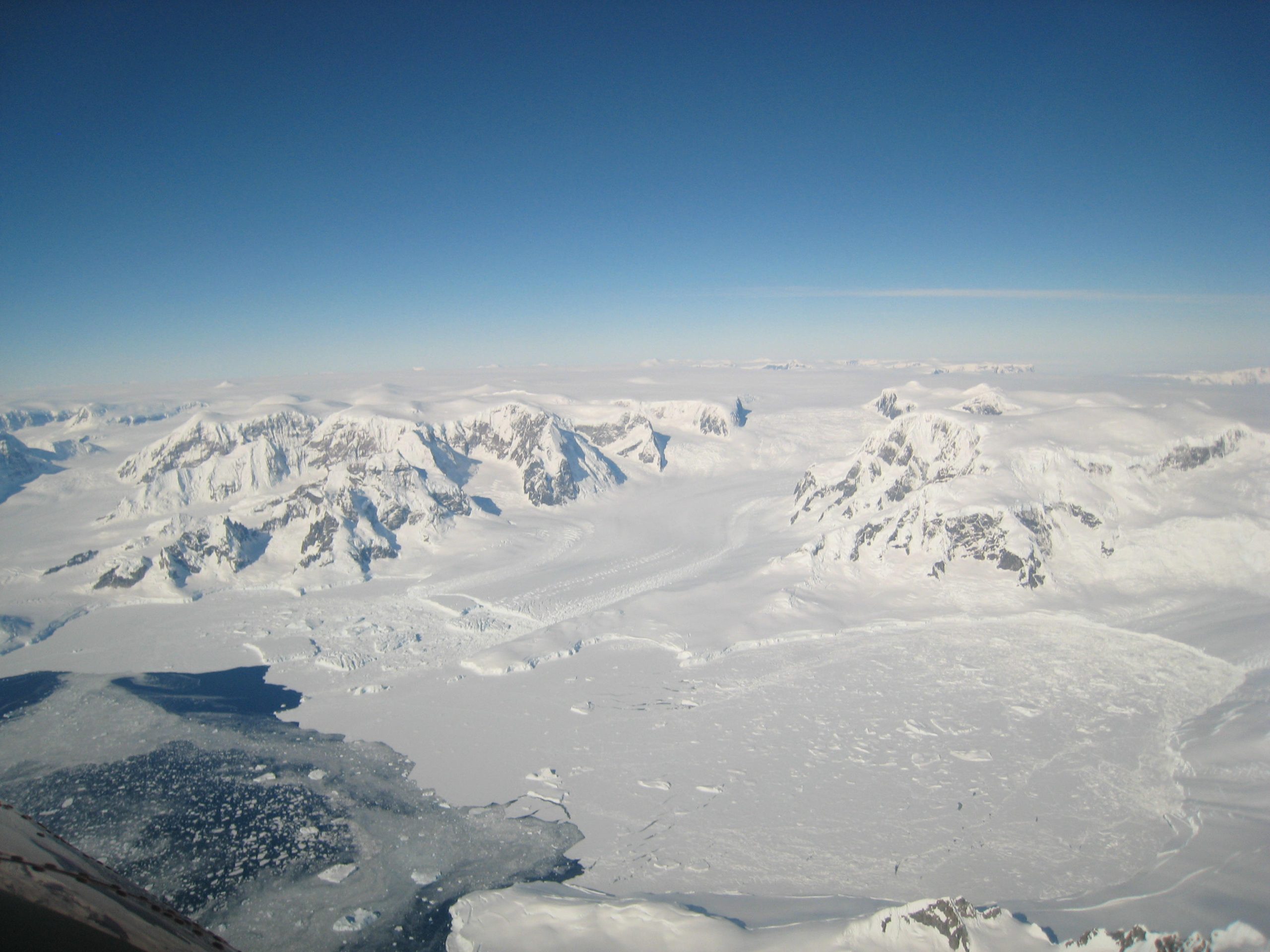 Ice-Flowing-in-Antarctica-scaled.jpg
